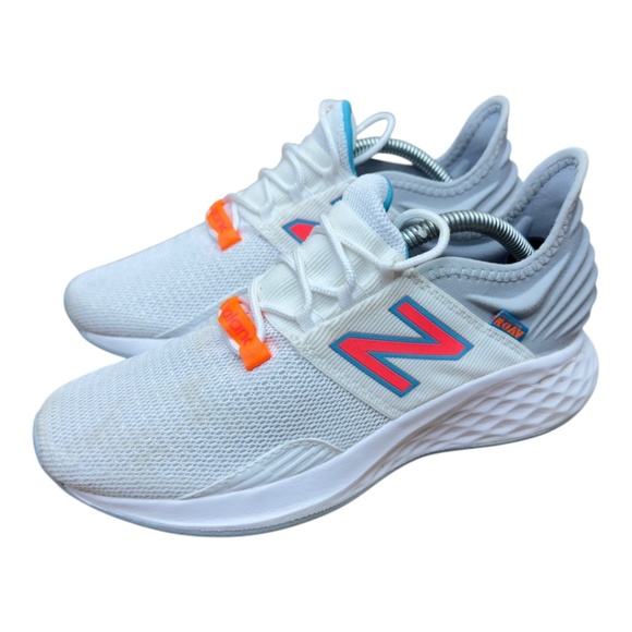 New Balance Shoes Fresh Foam ROAV Womens Size 6.5Blue White Gray Running Sneaker - Picture 1 of 8